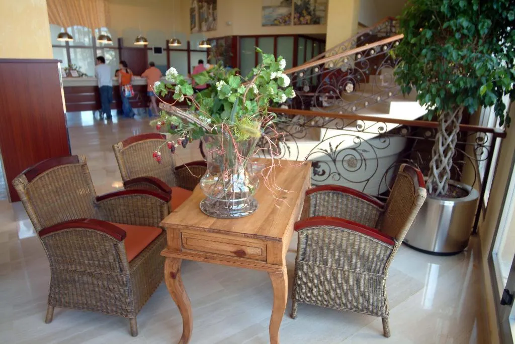 Lobby, Ohtels La Hacienda, Costa Brava