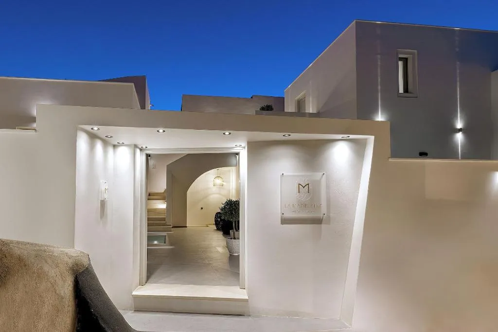 General view, La Madeleine Oia, Santorini
