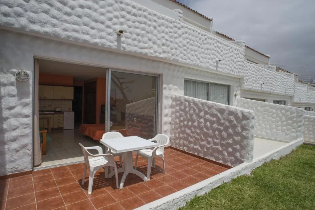 Room, Paradero II, Tenerife