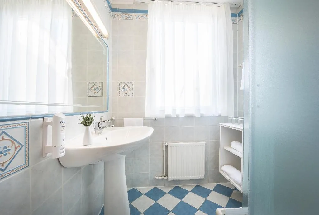 SUITE DELUXE WITH VIEWS Room, Maistra Select Island Hotel Katarina, Istria