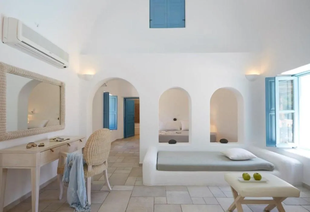 Room, Black Rose Suites, Santorini