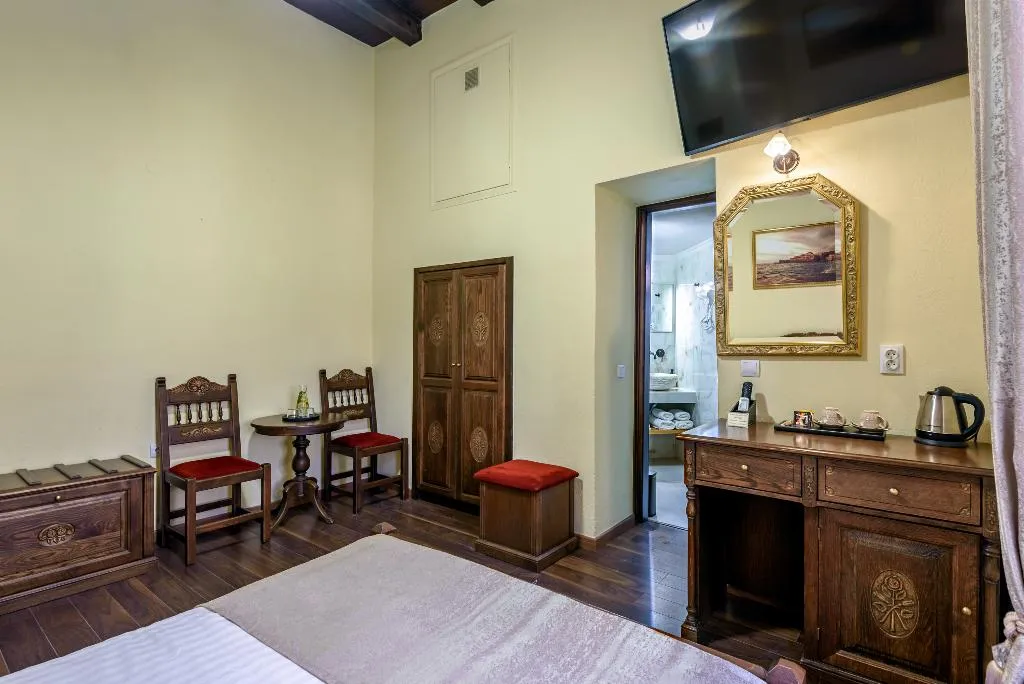 Double or Twin ECONOMY Room, Porto del Colombo, Crete