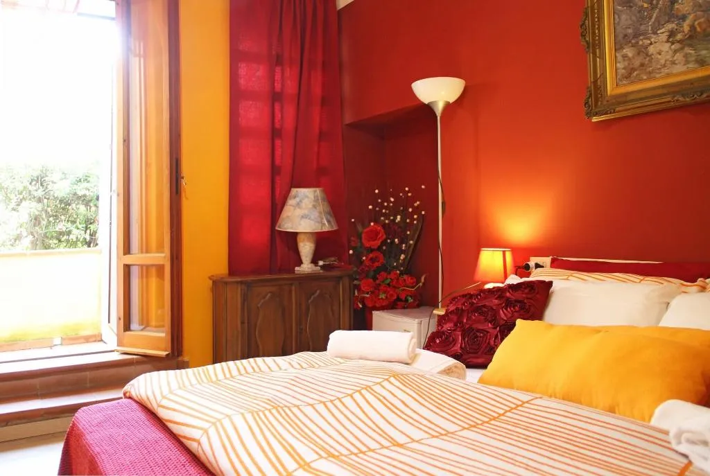 Room, Central Beds, Florence