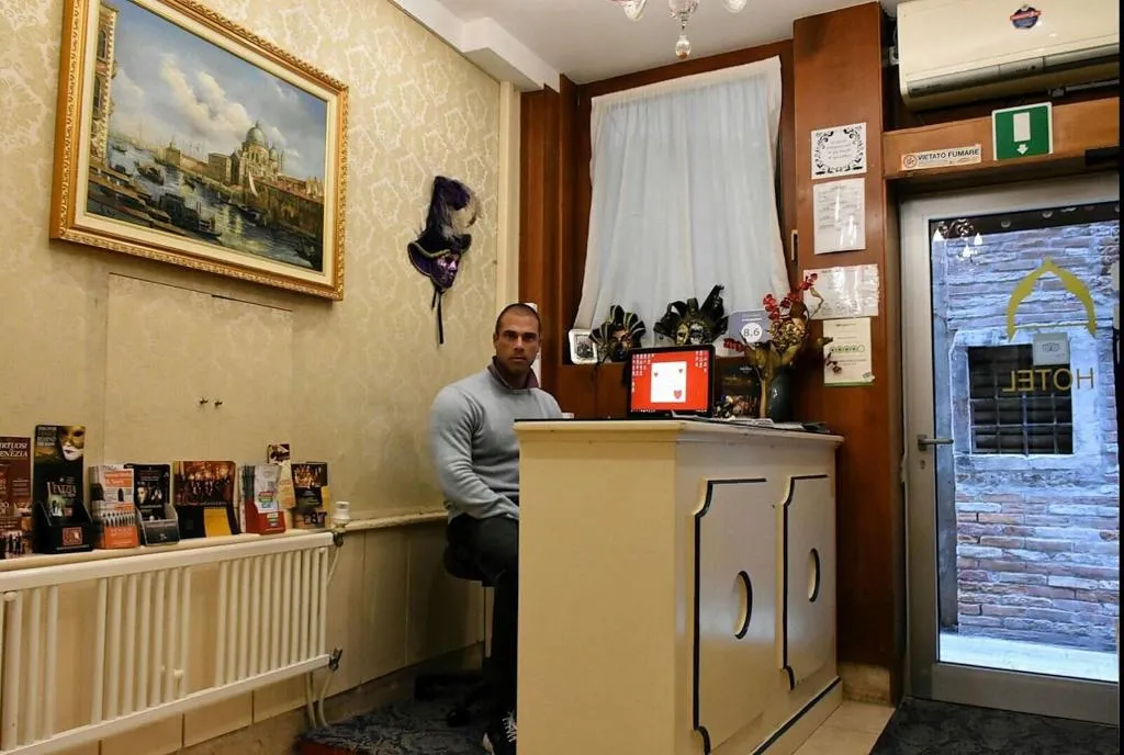 Lobby, Al Gazzettino, Venice