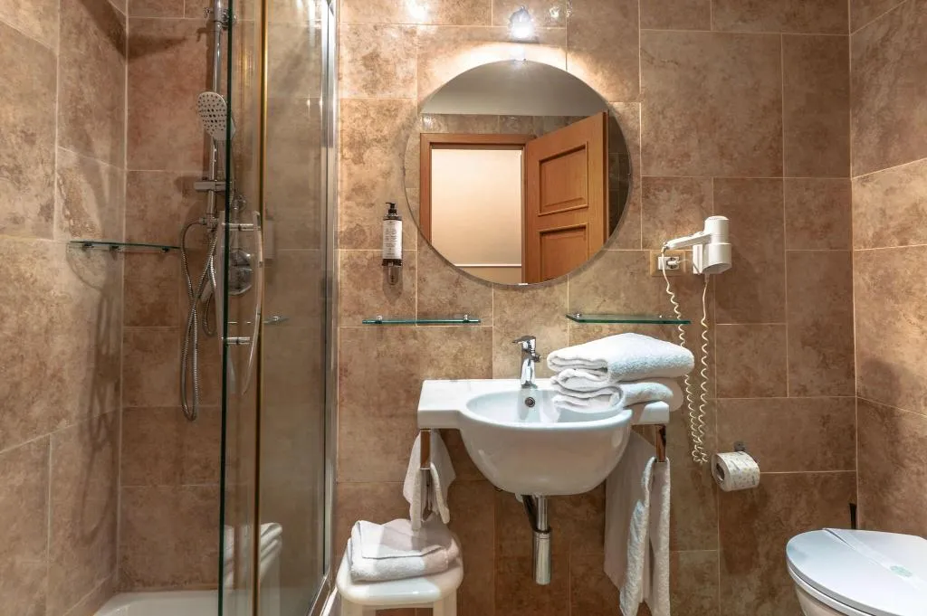 DOUBLE CLASSIC QUEEN BED Room, Hotel Le Clarisse Al Pantheon, Rome