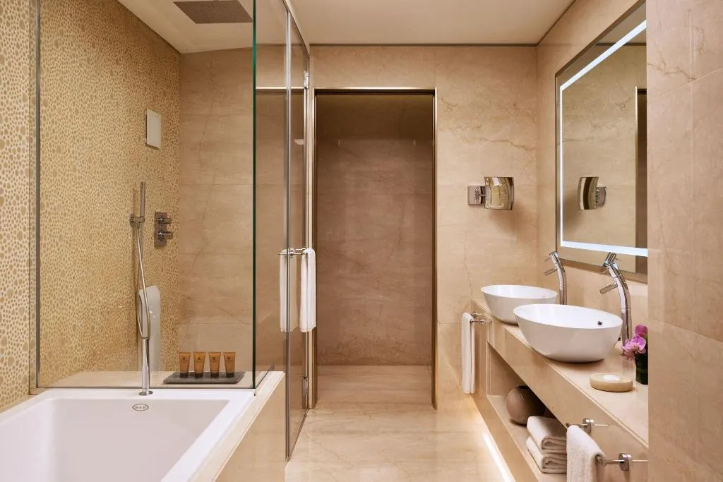 Room, Excelsior Hotel Gallia, a Luxury Collection Hotel, Milan