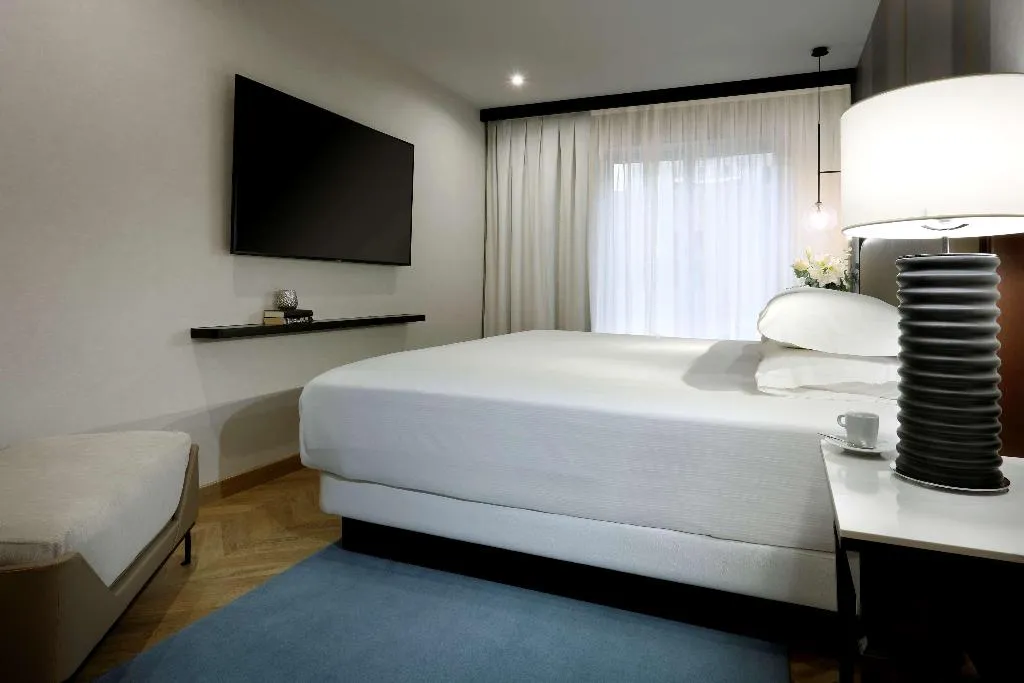 Room, Hyatt Regency Hesperia Madrid, Madrid