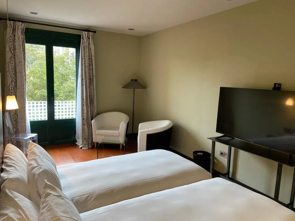 DOUBLE SUPERIOR Room, Hotel AR Isabel De Farnesio, Madrid