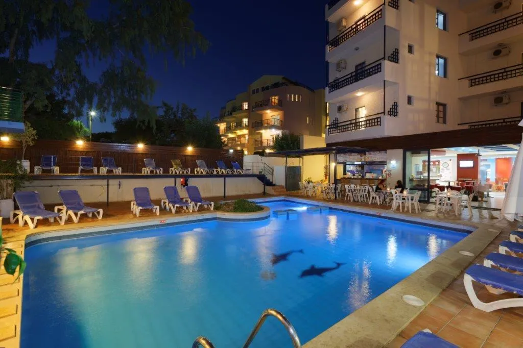 Pool, Agrabella, Crete
