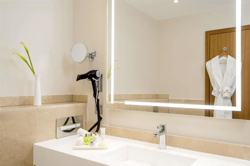 Room, NH Collection Berlin Mitte Friedrichstrasse, Berlin