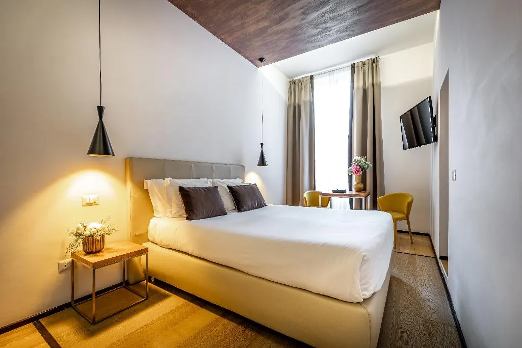 DOUBLE CLASSIC Room, Palazzo Alfieri, Florence