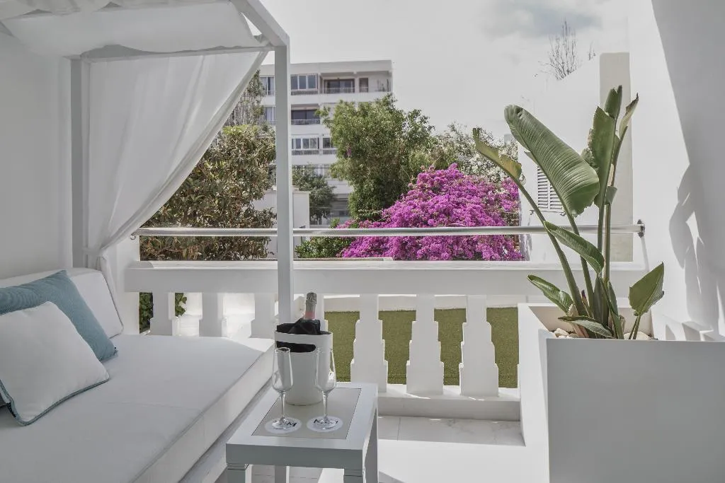 Double or Twin SUPERIOR WITH TERRACE Room, MiM Ibiza by Melia Collection, Ibiza