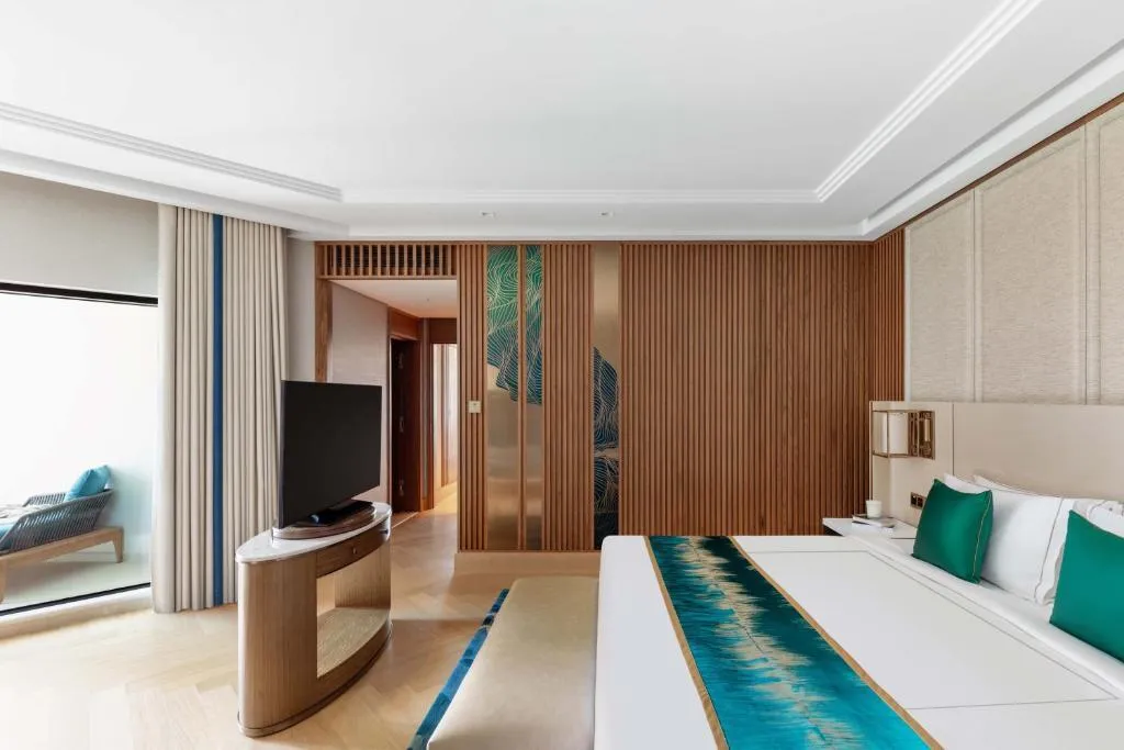 SUITE LUXURY Room, Taj Exotica Resort & Spa, The Palm Dubai, Dubai