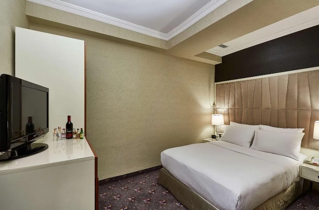 SUITE STANDARD Room, DoubleTree By Hilton Izmir Alsancak, Izmir
