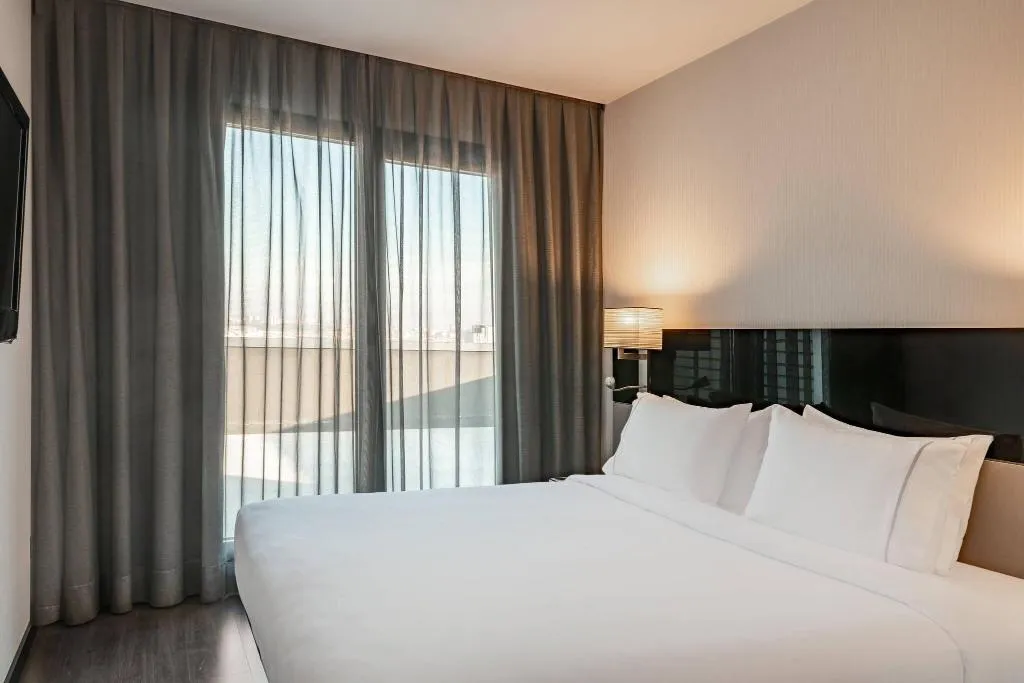DOUBLE QUEEN SIZE BED Room, Ac Madrid Atocha, Madrid