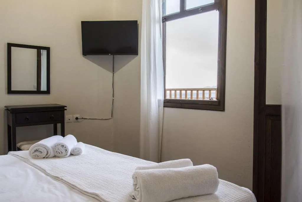 Room, Captain Vasilis Hotel, Crete