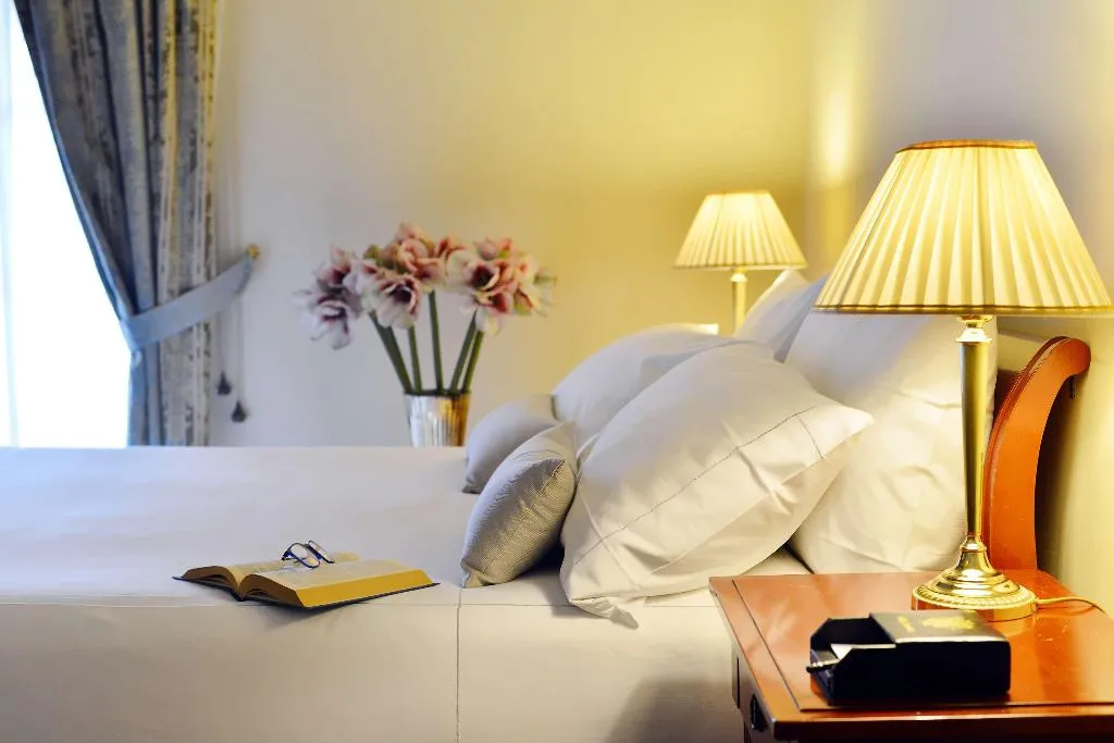 DOUBLE CLASSIC Room, Grand Hotel Villa Torretta, Curio by Hilton, Milan
