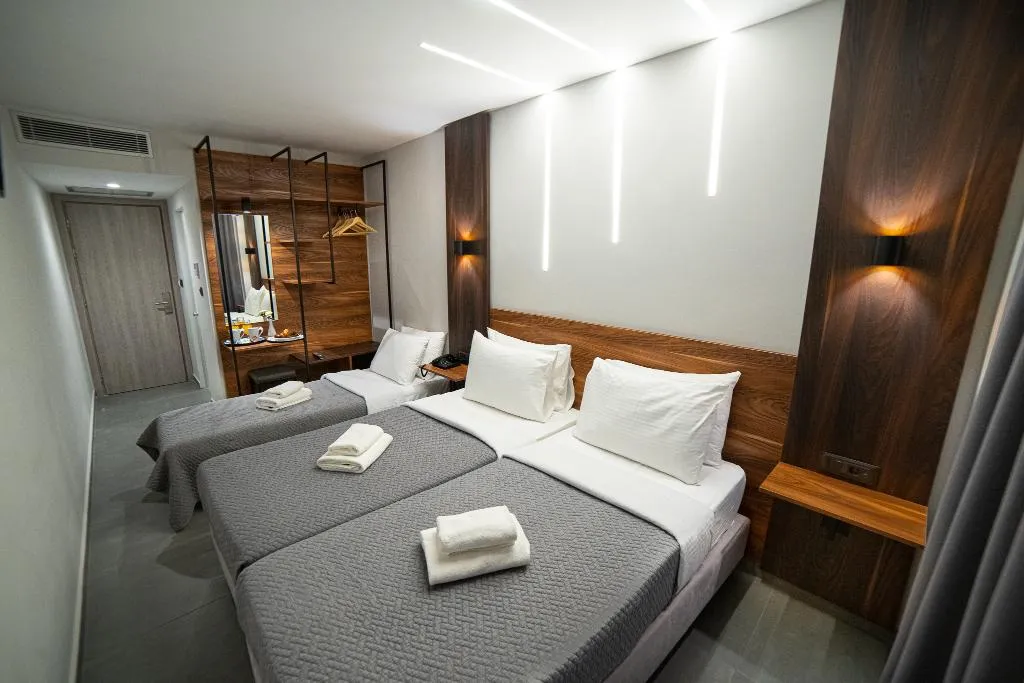 TRIPLE DELUXE Room, Argo, Athens