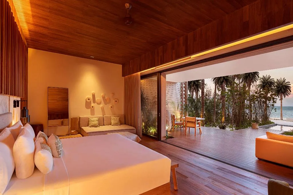 SUITE OCEAN FRONT KING BED Room, Banyan Tree Mayakoba, Cancun Area