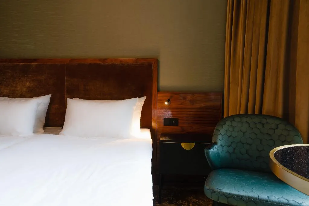 Room, Hotel MAI Amsterdam, Amsterdam