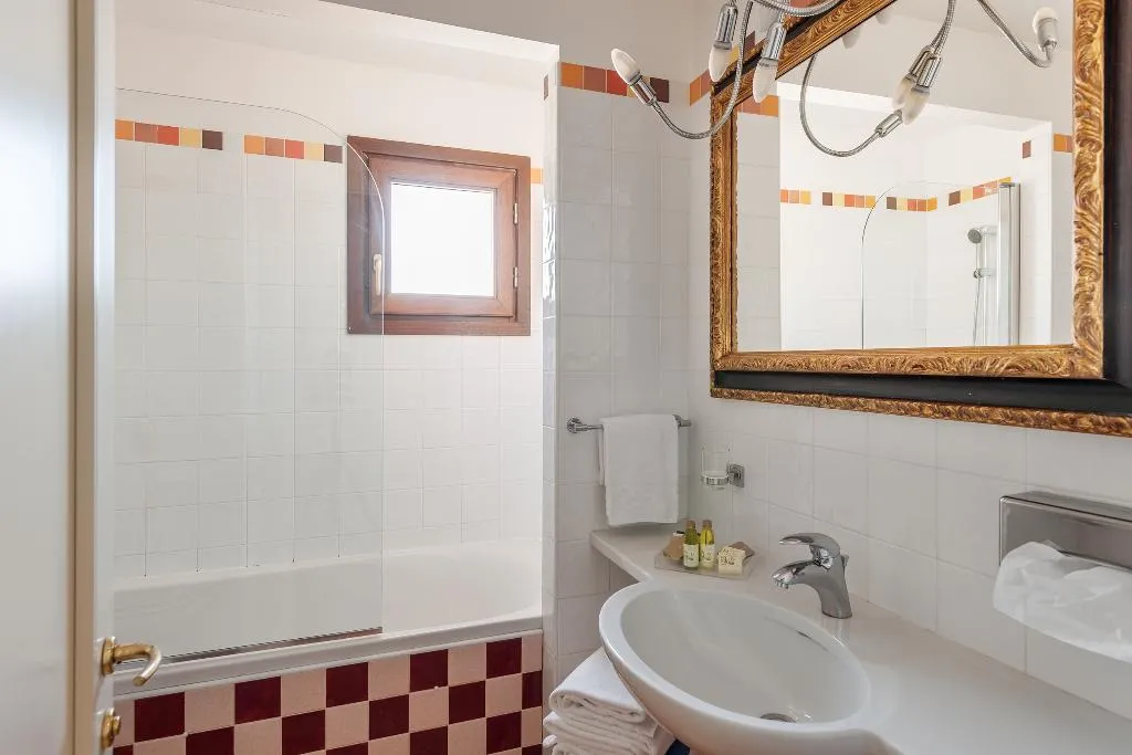 DOUBLE CLASSIC Room, Villa San Paolo, Florence