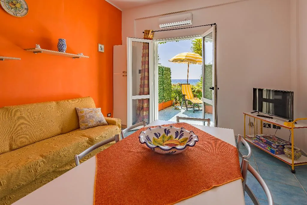 APARTMENT SUPERIOR WITH TERRACE Room, Lumia Case Vacanze, Catania