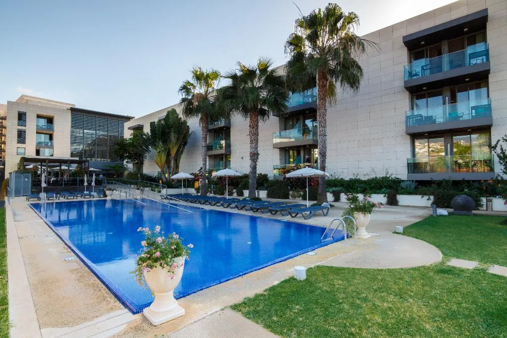 Pool, Golden Residence, Madeira