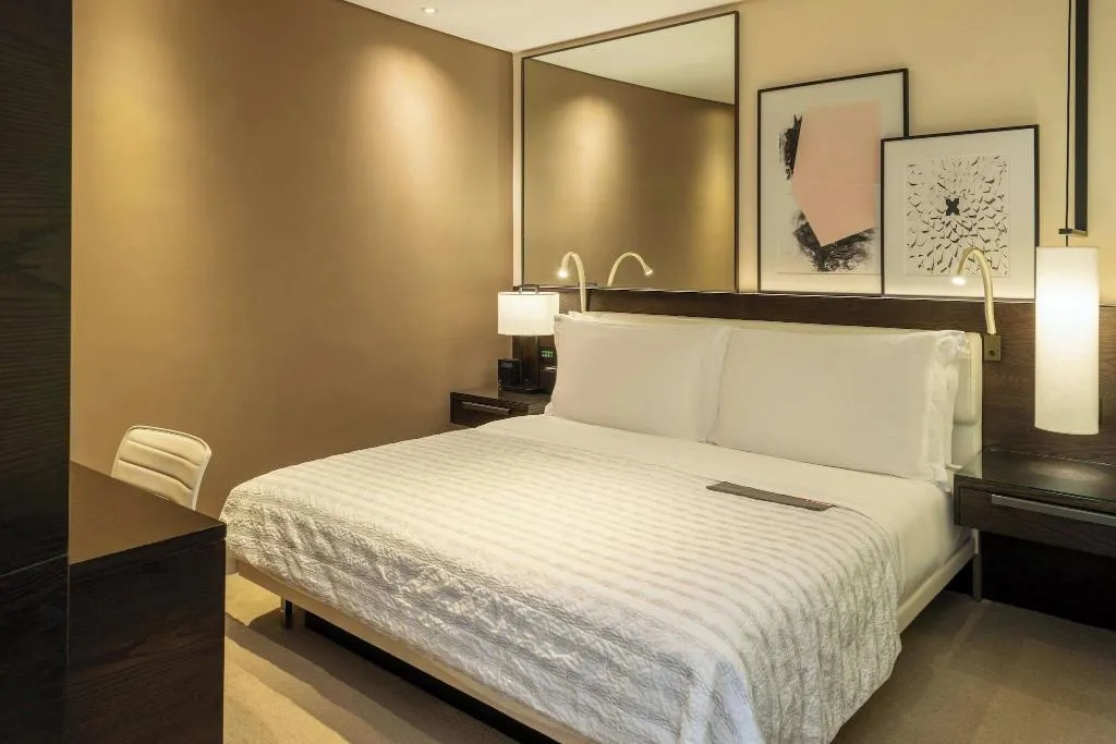 DOUBLE SUPERIOR KING BED Room, Le Royal Meridien Beach Resort and Spa, Dubai