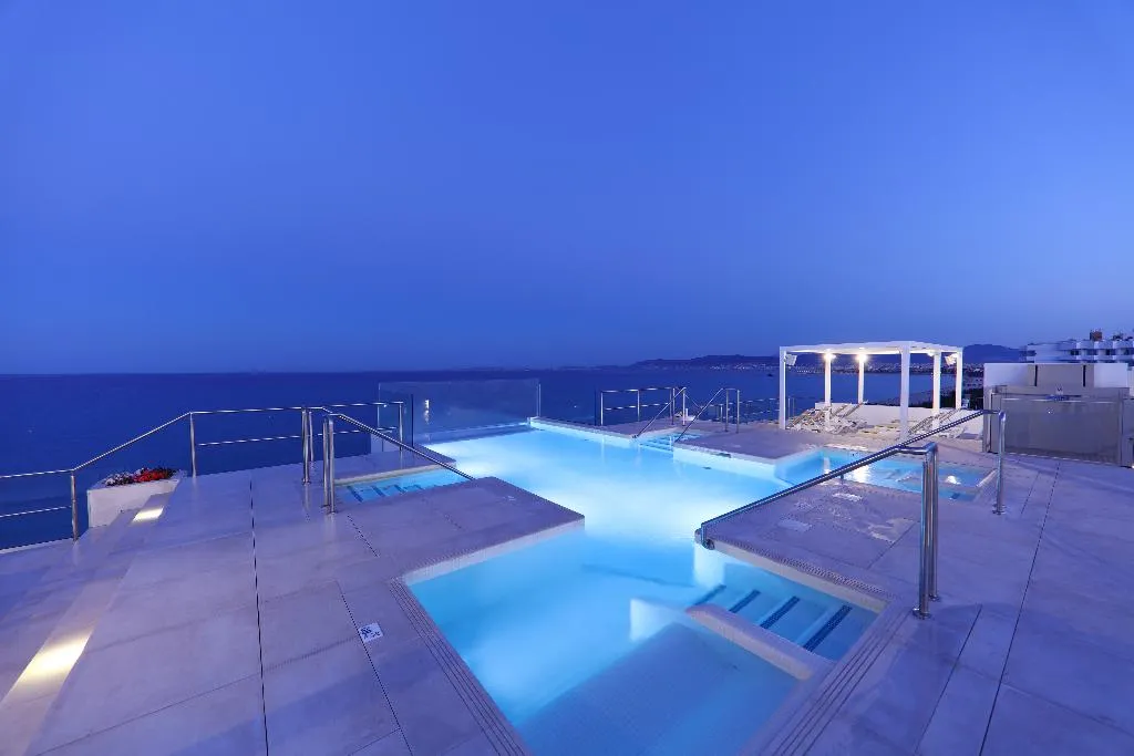 Pool, Iberostar Waves Bahía de Palma, Majorca