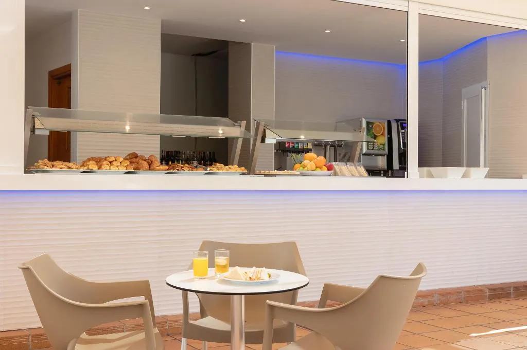 Bar, Hotel Palia Puerto Del Sol, Majorca