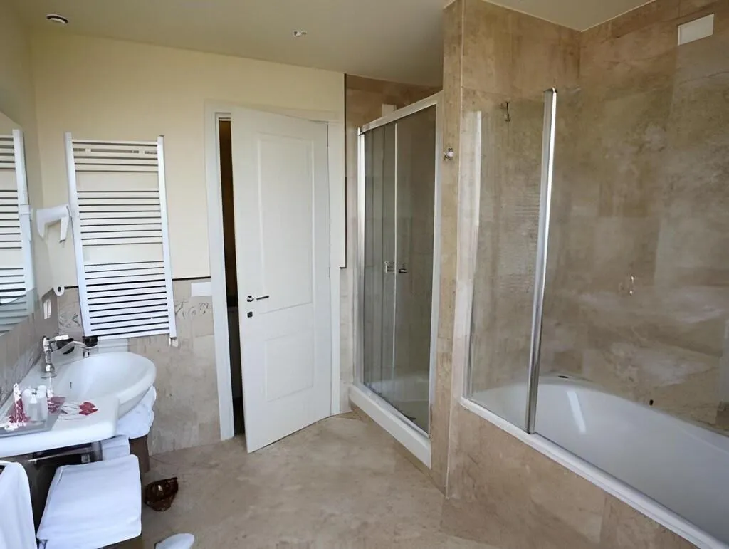 DOUBLE SINGLE USE SUPERIOR Room, LHP Certaldo Resort, Florence