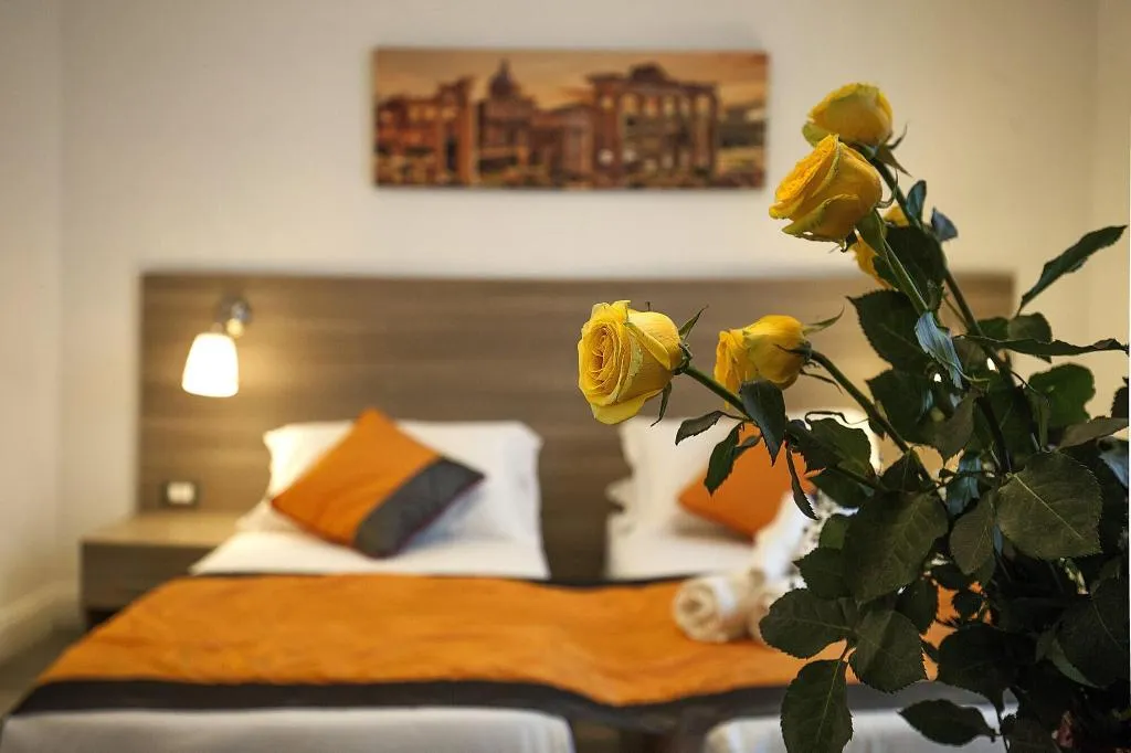 Room, Roman Holidays Cuore Dell Impero, Naples