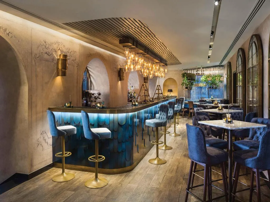 Bar, Fairmont Nile City, Cairo