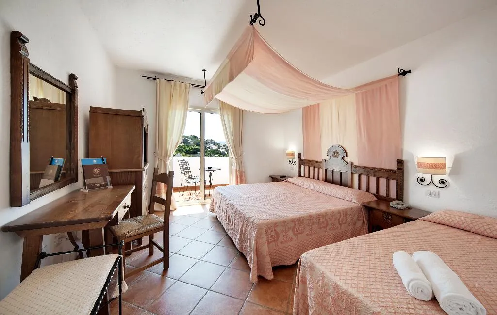 DOUBLE SUPERIOR Room, Colonna Grand Hotel Capo Testa, Olbia