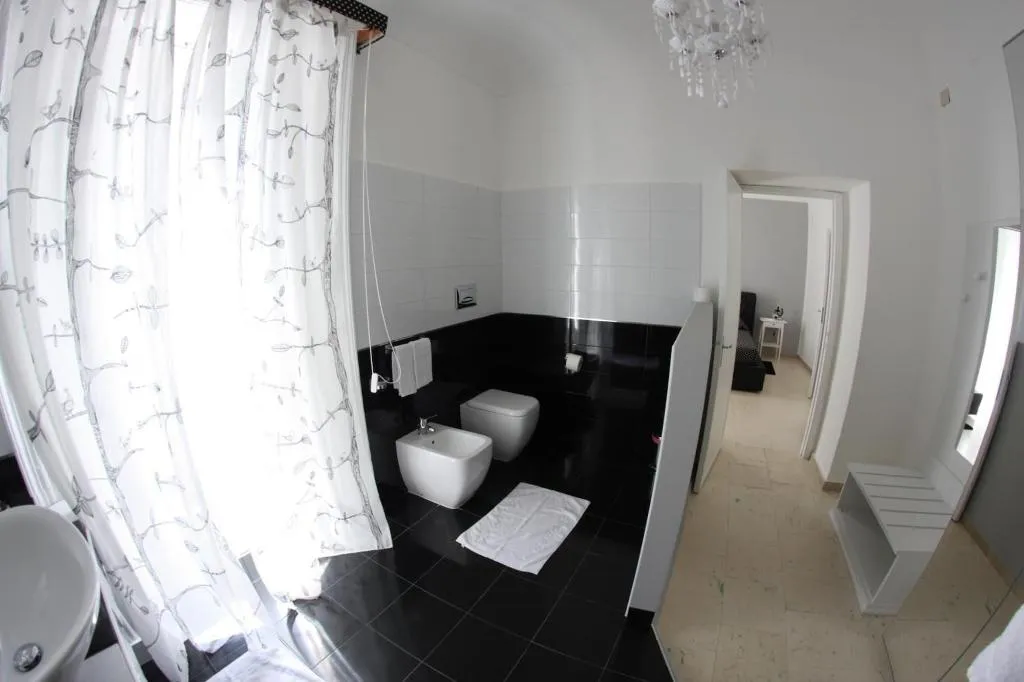 Room, Gualtiero Camere E Suite, Catania