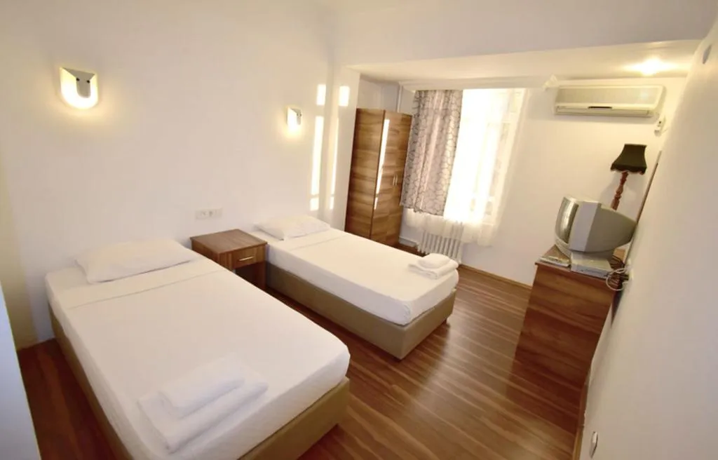 TRIPLE STANDARD Room, Camlik 87 Hotel Ayvalik, Izmir
