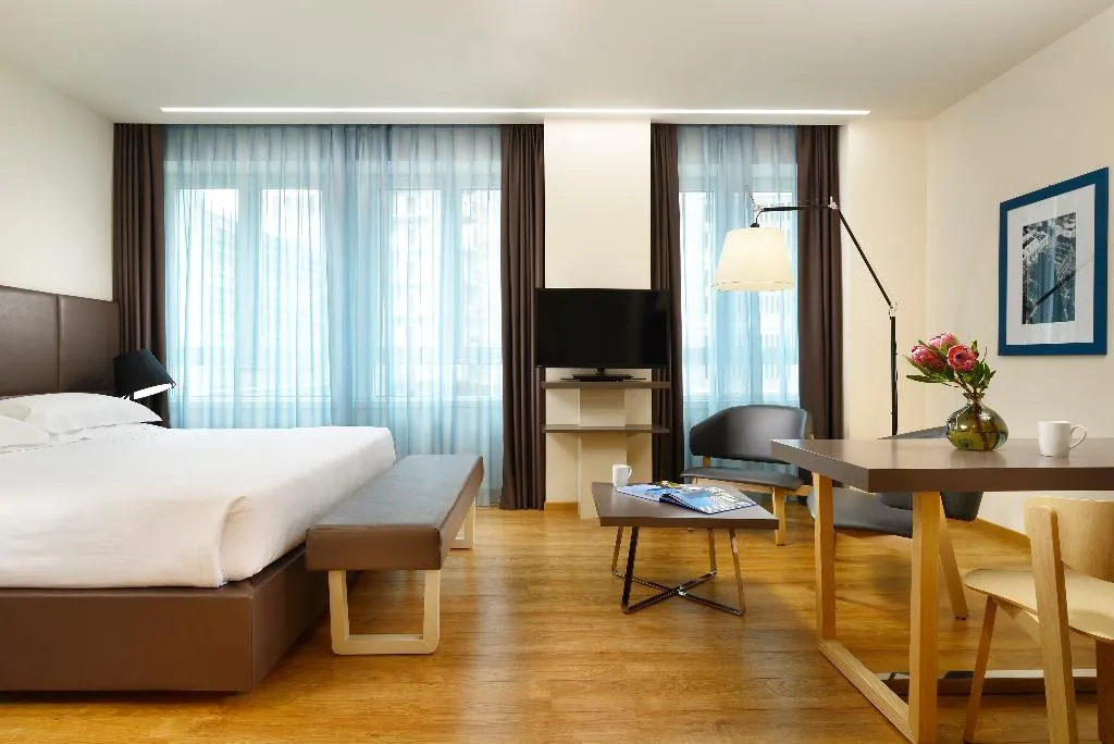 JUNIOR SUITE CAPACITY 2 Room, UNA HOTELS Century Milano, Milan