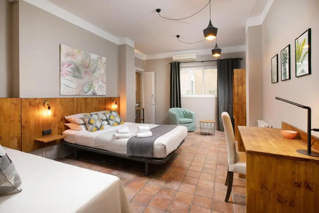 Room, Jardinets Guest House, Barcelona