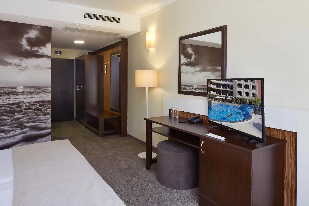 DOUBLE SINGLE USE STANDARD Room, Nobel Ultra All Inclusive - Free Beach Access, Bourgas