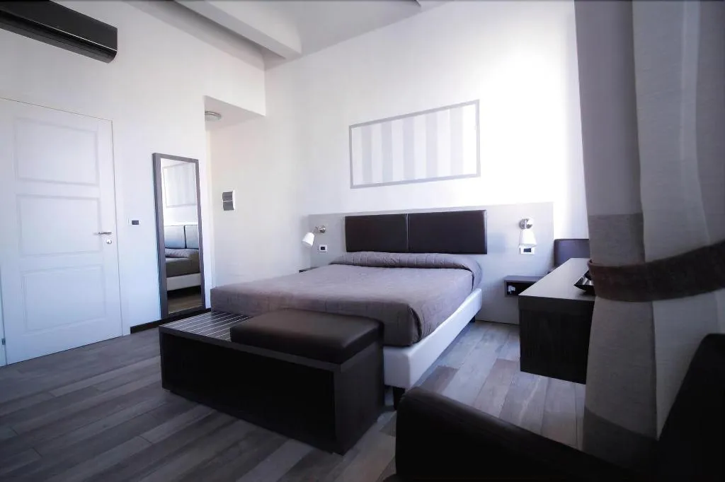 Room, B&B Dimore le Leopoldine, Florence