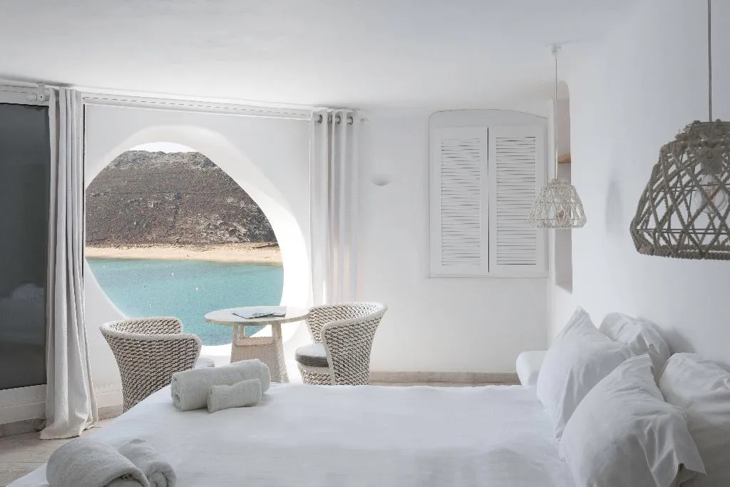JUNIOR SUITE SEA VIEW Room, Panormos Village Seaside Resort, Mykonos