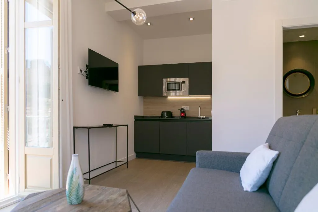 APARTMENT SUPERIOR CAPACITY 3 Room, Teatro Romano 4 & 5, Costa Del Sol