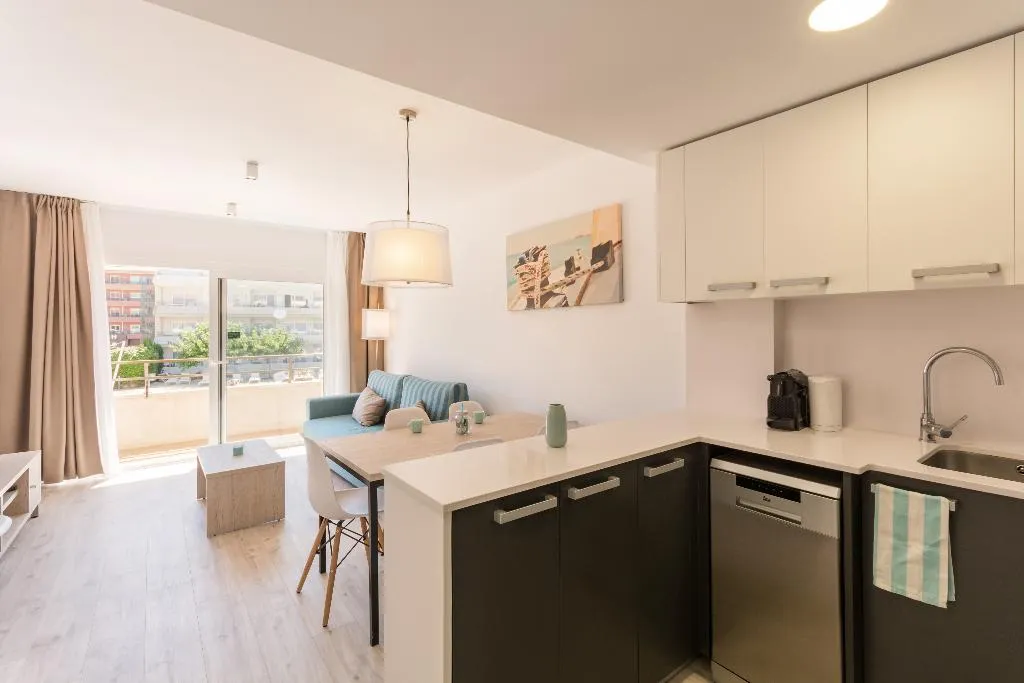 APARTMENT CAPACITY 6 TWO BEDROOMS Room, Pierre & Vacances Estartit Playa, Costa Brava