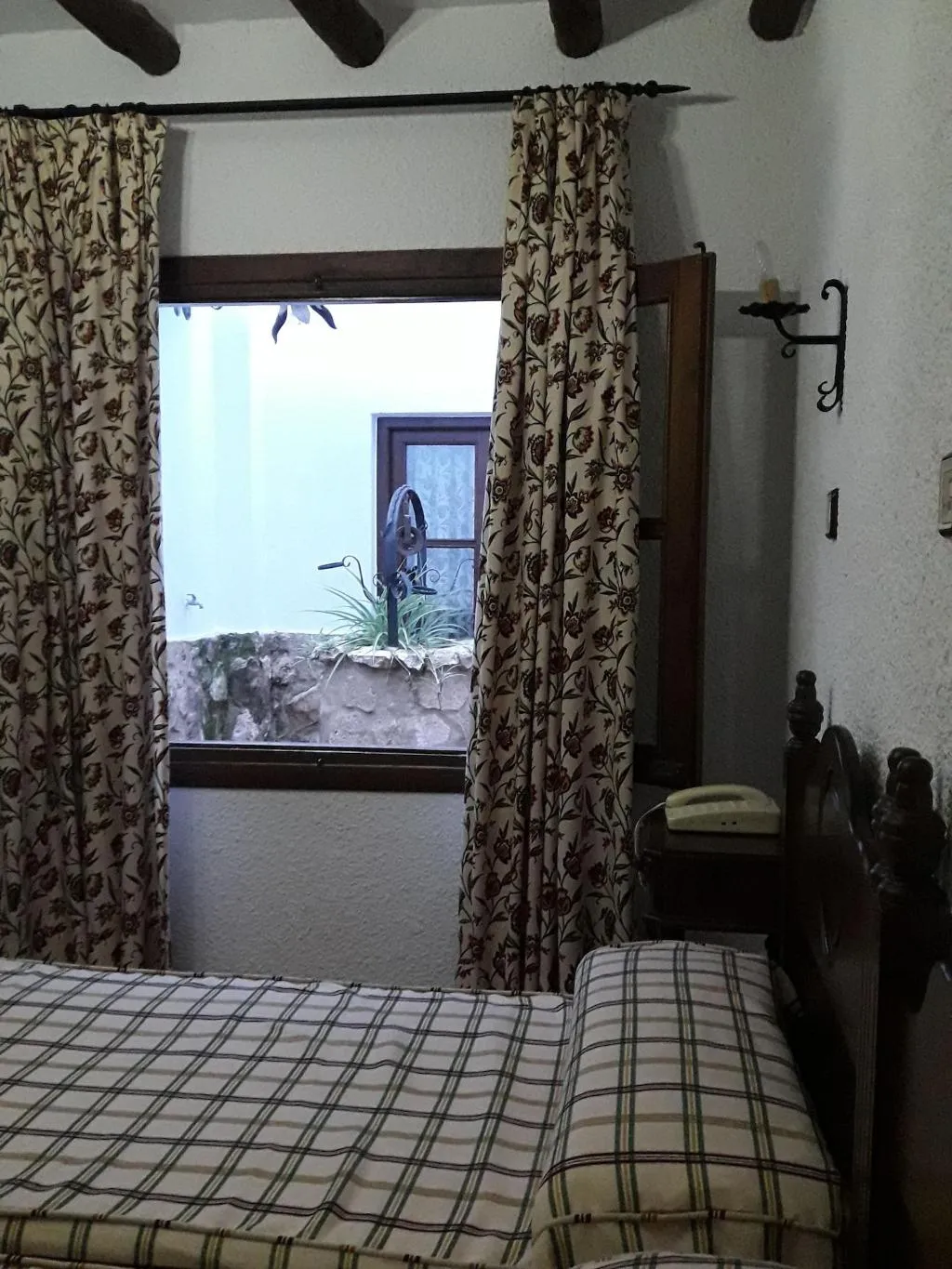 Room, Velad Al-Abyadh, Andalucia