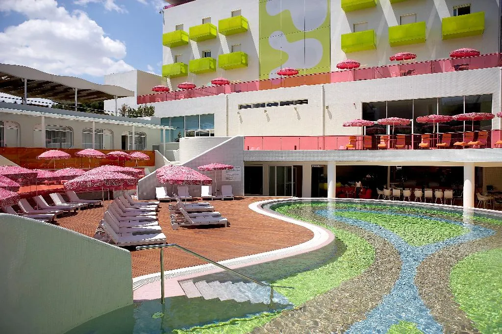 Pool, Semiramis, Athens