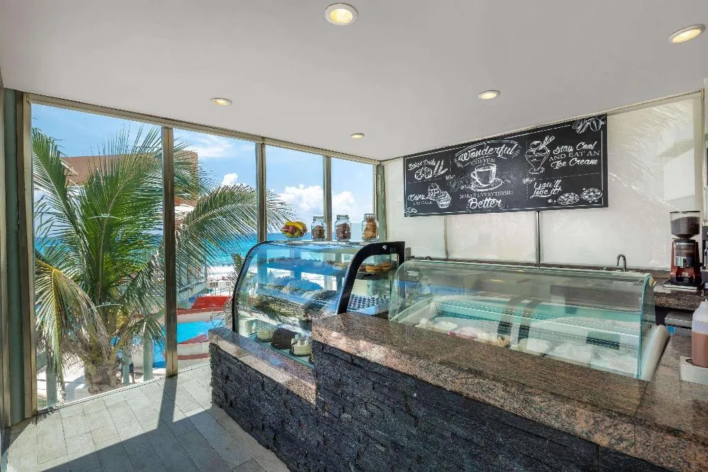 Restaurant, Beach Palace Family Resort & SPA, Cancun Area