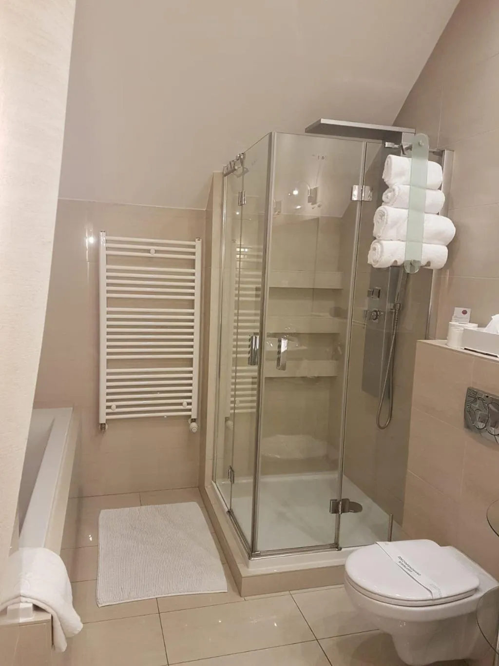 DOUBLE QUEEN SIZE BED Room, Hotel B.A.S. Villa Residence, Krakow