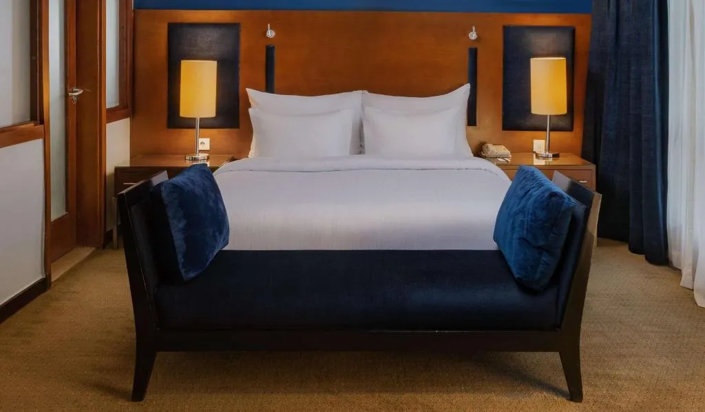 SUITE KING SIZE BED Room, Radisson Blu Cairo Heliopolis, Cairo