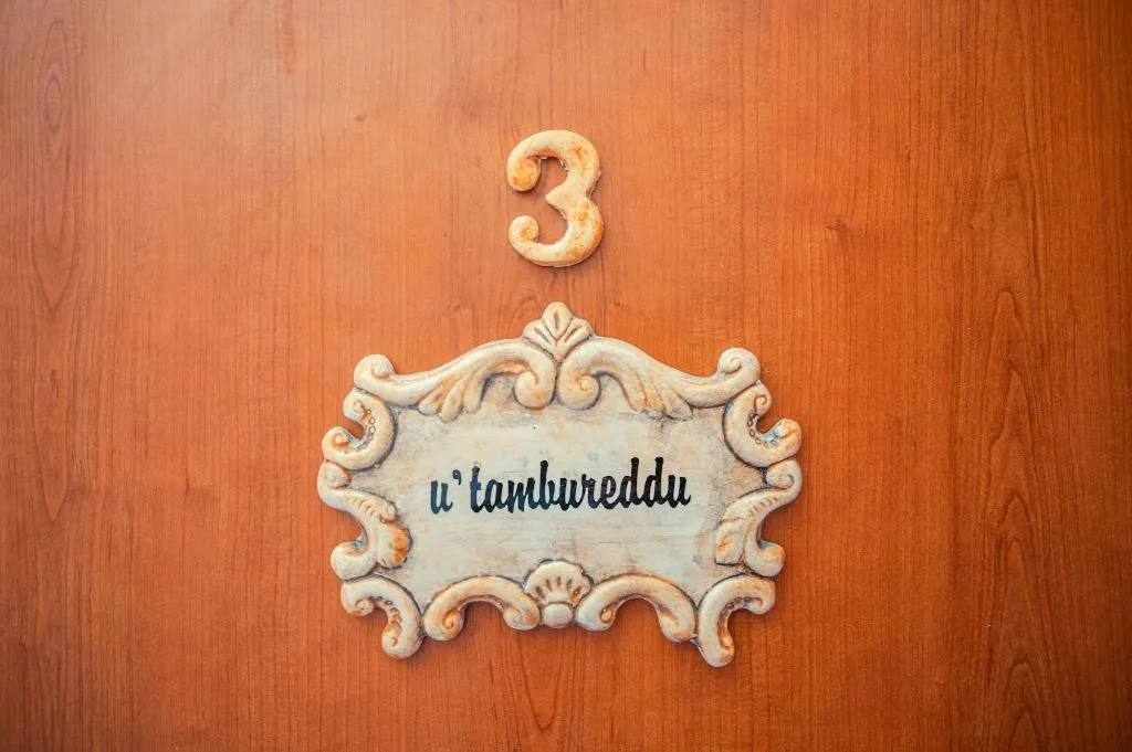 Room, B&B Marranzano, Catania