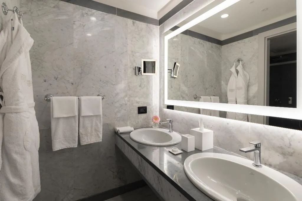DOUBLE DELUXE Room, Grand Hotel Parker's, Naples